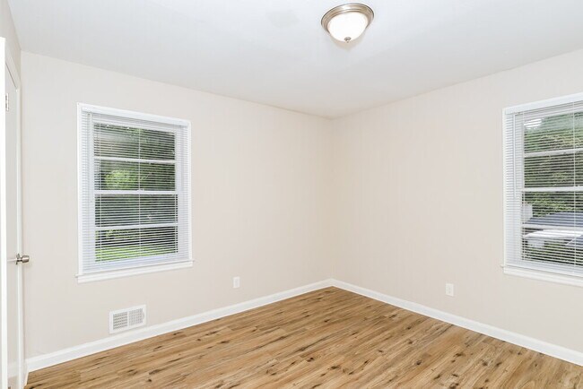 Building Photo - 6281 Denny Ln SW