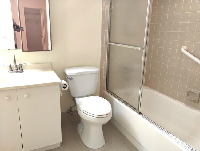 Building Photo - 3404 Bimini Ln