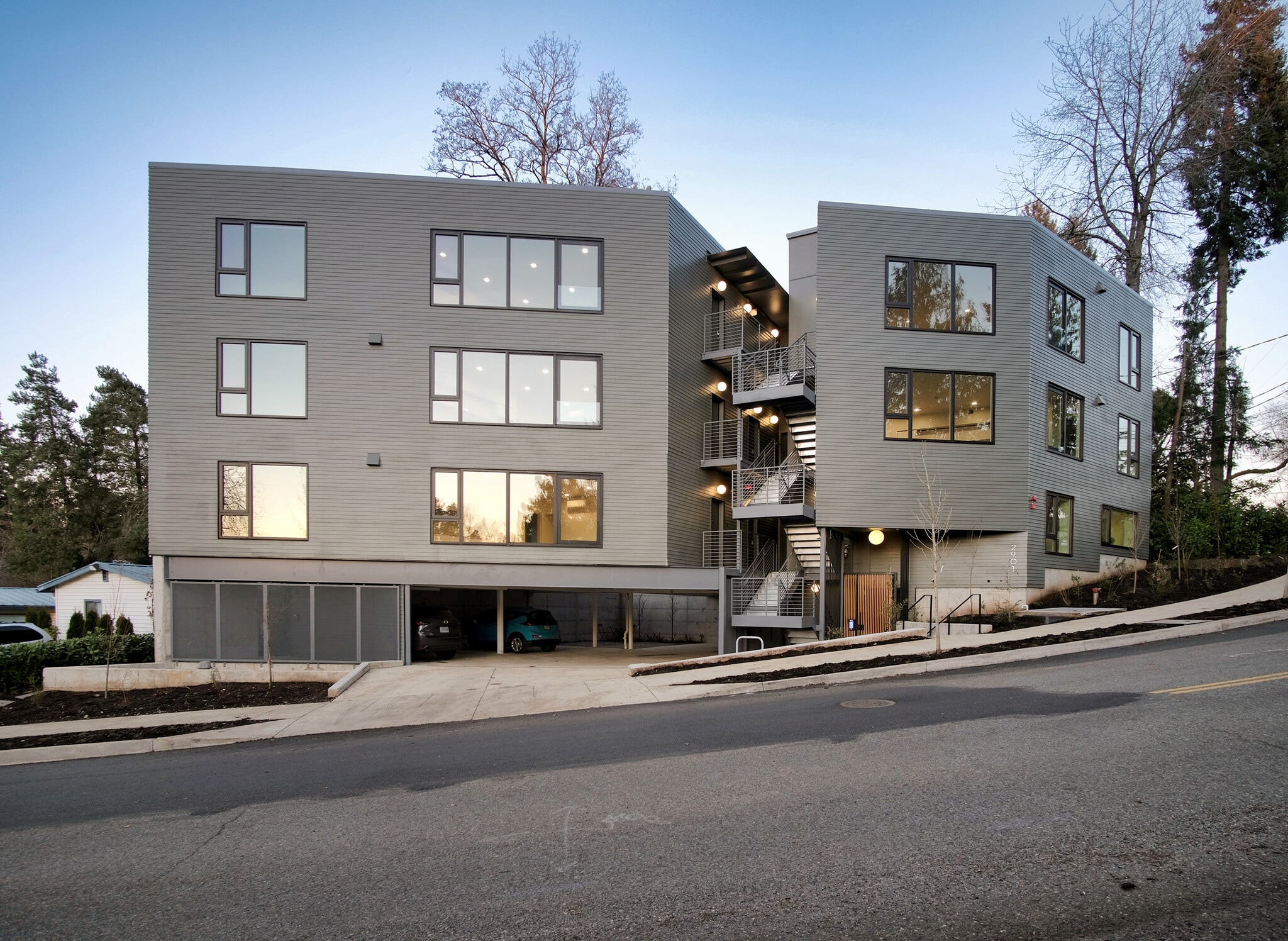 Building Photo - 2901 SW Canby Ct