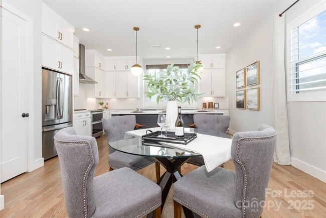 Building Photo - 2523 Irwin Strm Rd