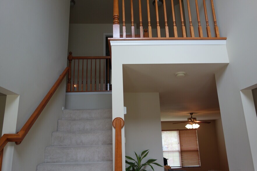 Building Photo - 114 Meadowgate Ct