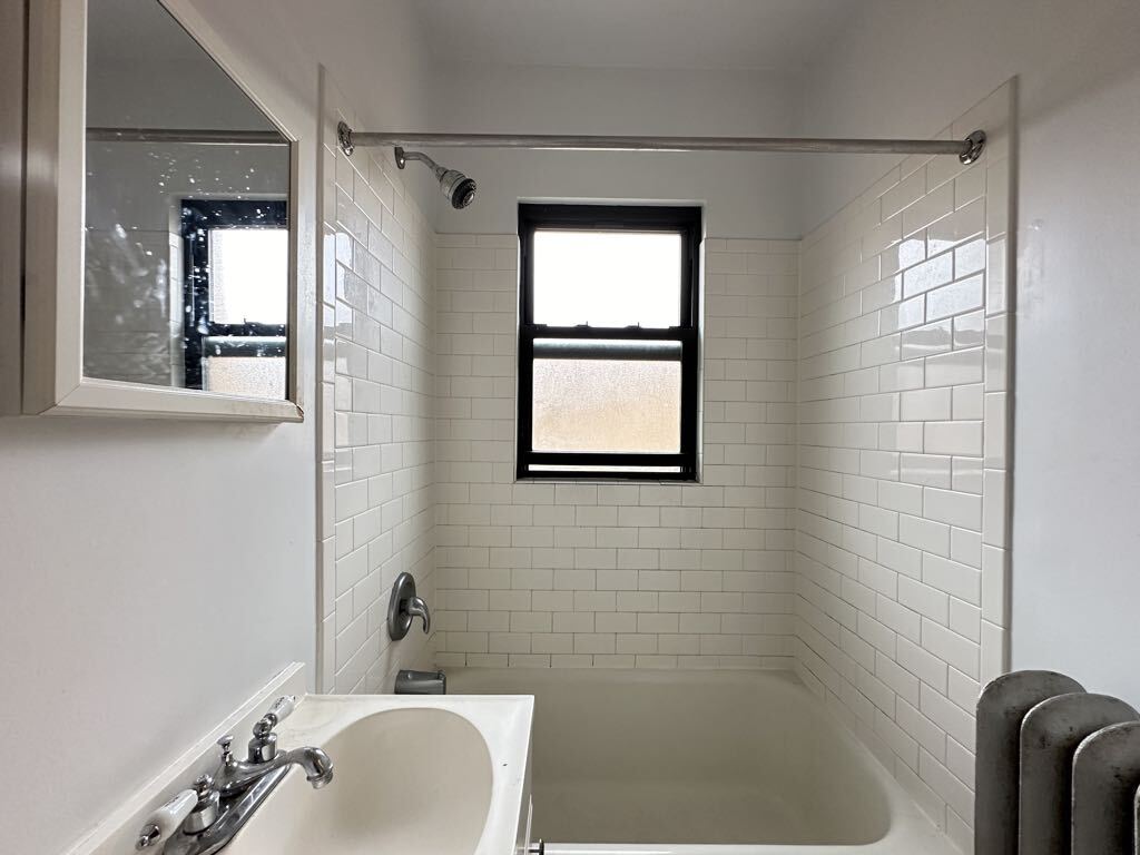 Building Photo - 2617 N Spaulding Ave