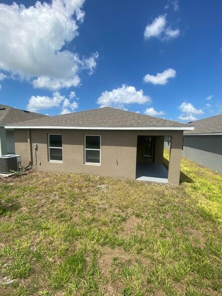 Building Photo - 11511 Memorial Dr