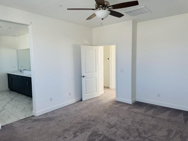 Building Photo - 41138 Harvey Mudd Dr