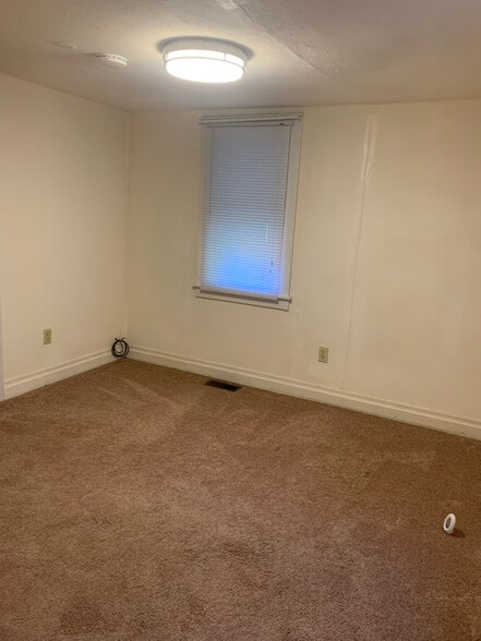 Building Photo - 1136 28th St