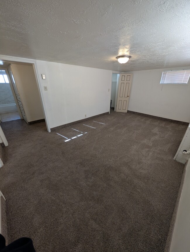 Building Photo - 129 N 100 E