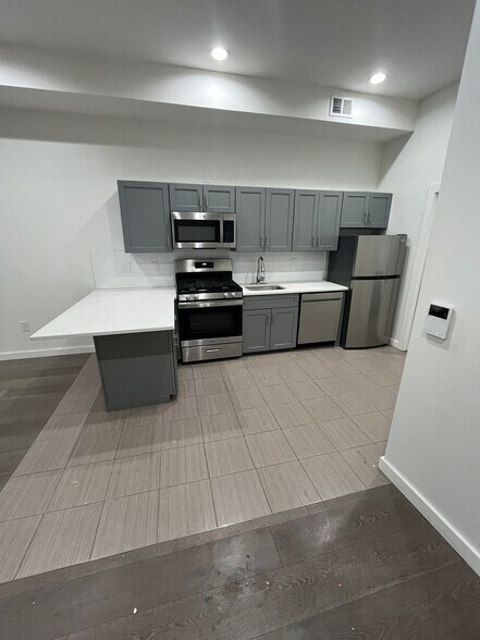 Building Photo - 1155 Elizabeth Ave