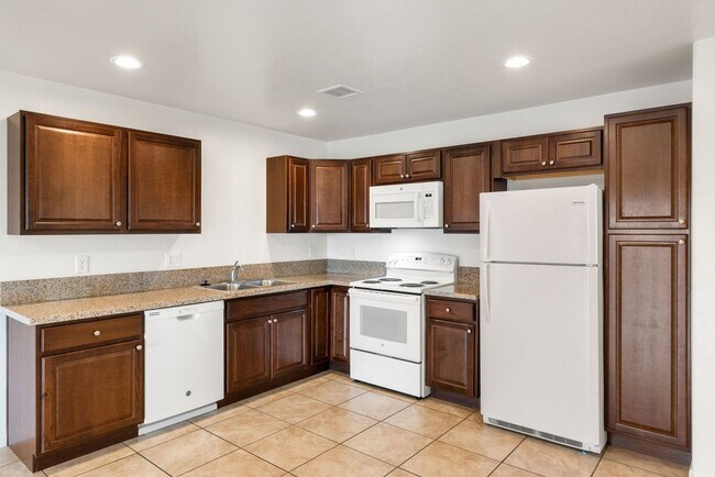 Building Photo - 4441 N Miner Rd