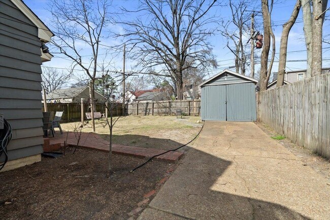 Building Photo - 1790 Lyndale Ave