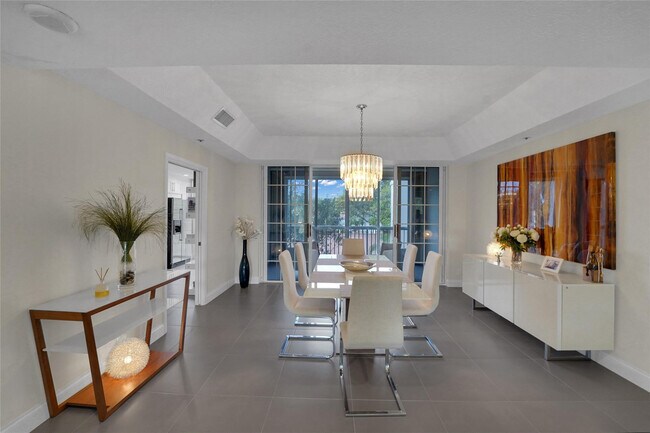 Building Photo - 4108 W Palm Aire Dr