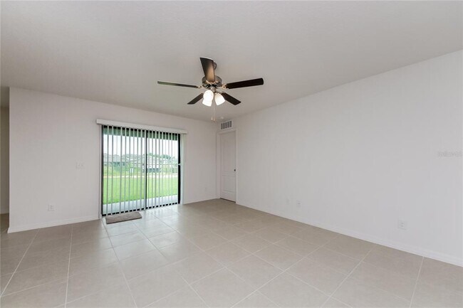 Building Photo - 1467 Swan Lake Cir