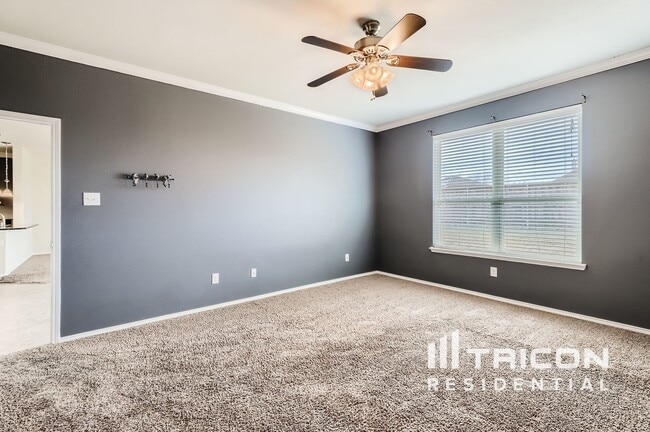 Building Photo - 1307 Hidden Valley Dr