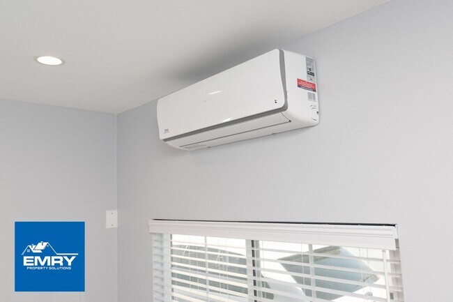 Building Photo - 1 Bed 1 Bath for Rent in Granada Hills