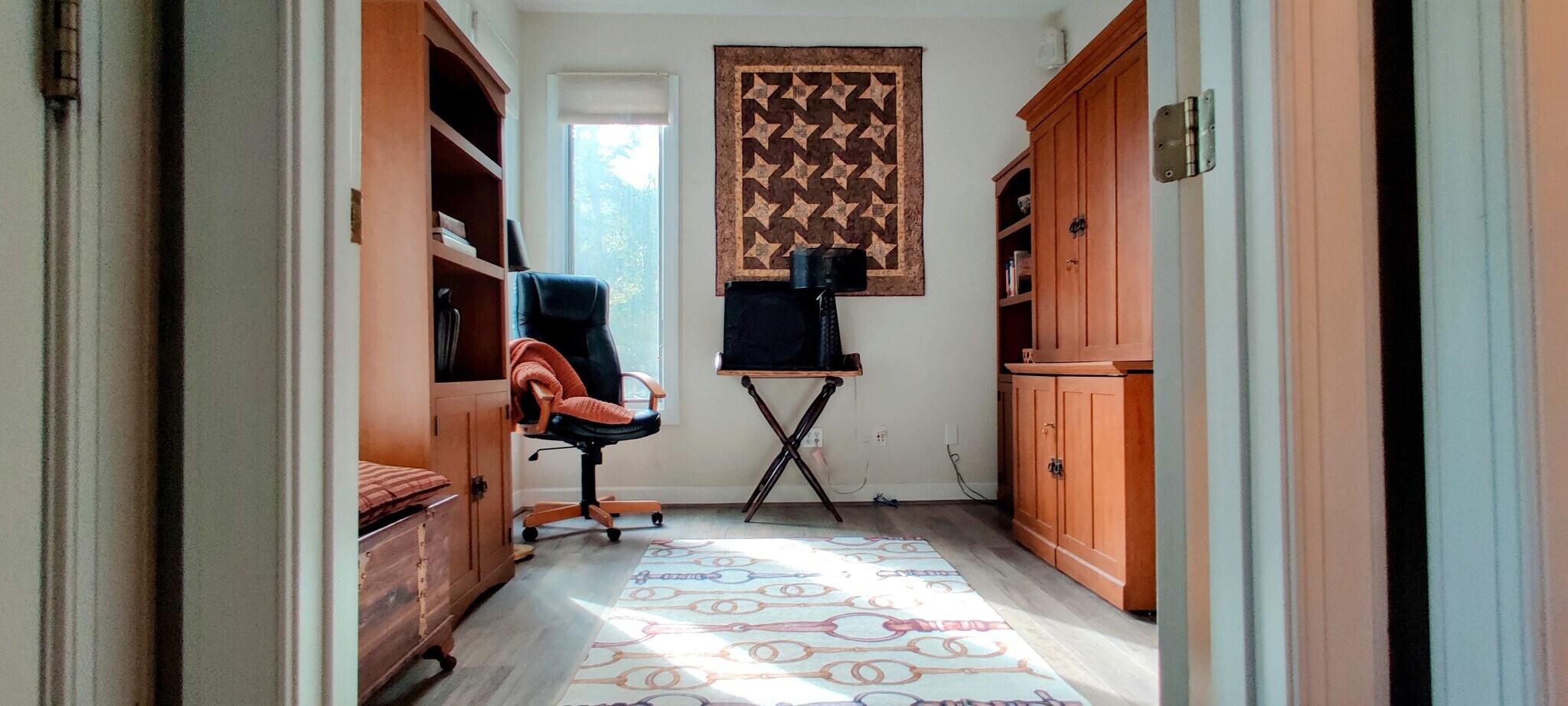 Building Photo - 250 Paddock Dr