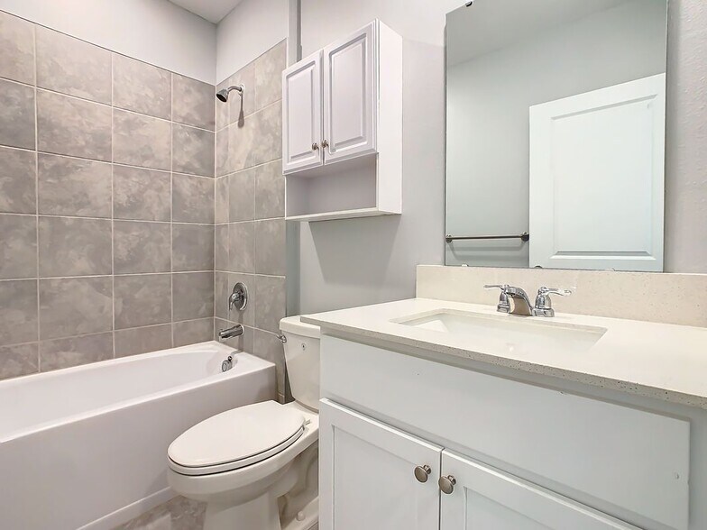 Building Photo - 1033 Holden Wy