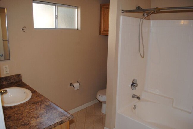 Building Photo - 501 Gibson Dr