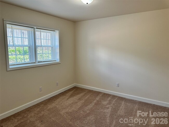 Building Photo - 920 McAlway Rd