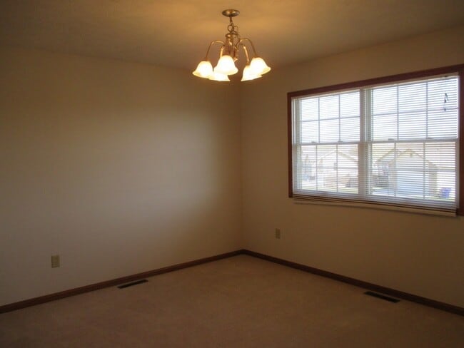 Building Photo - Great Corner Lot