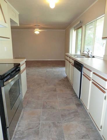 Building Photo - 3313 Janwood Ln