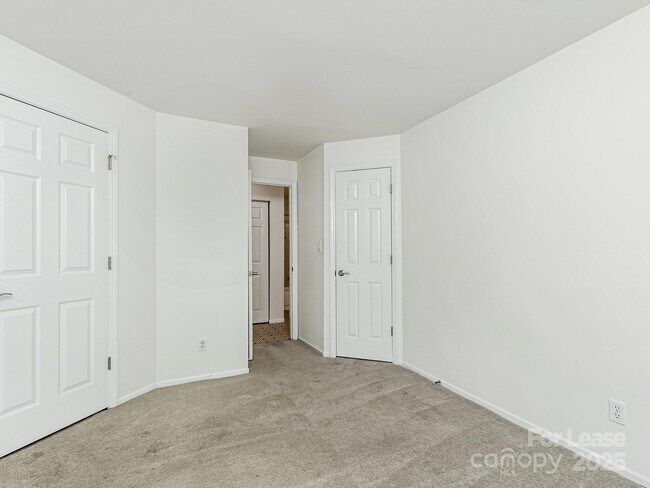 Building Photo - 2506 Cranbrook Ln