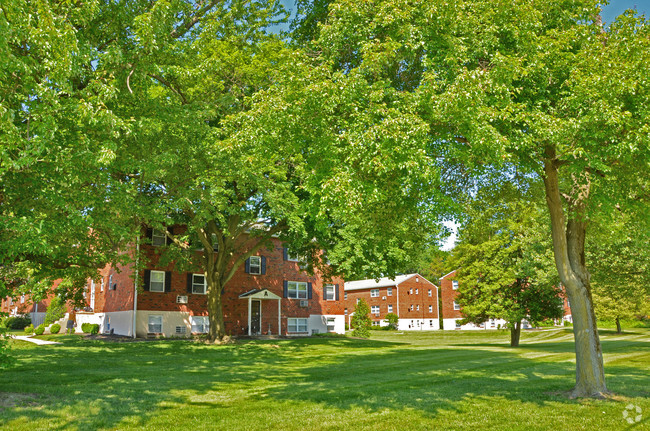 Building Photo - Springwood Apartments