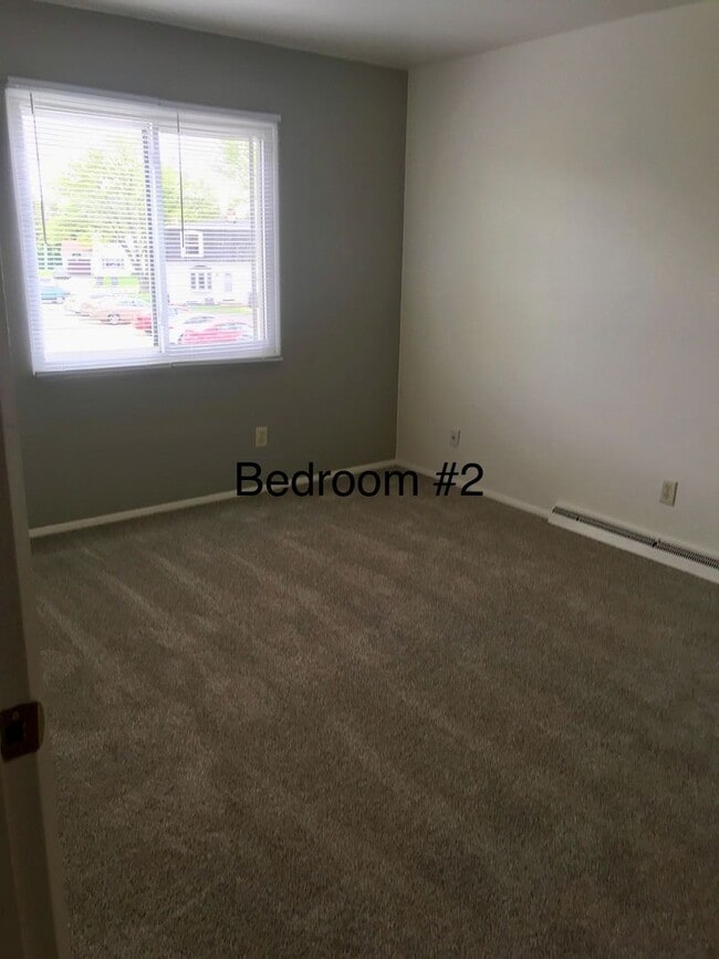 Building Photo - 742 Fairwood Dr