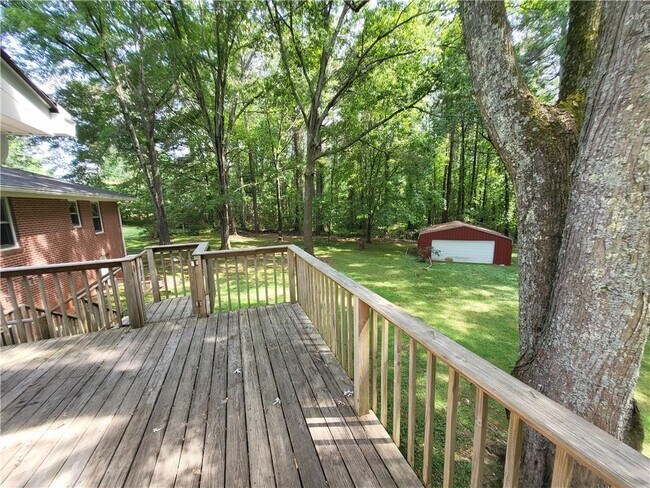 Building Photo - 6707 Campground Rd