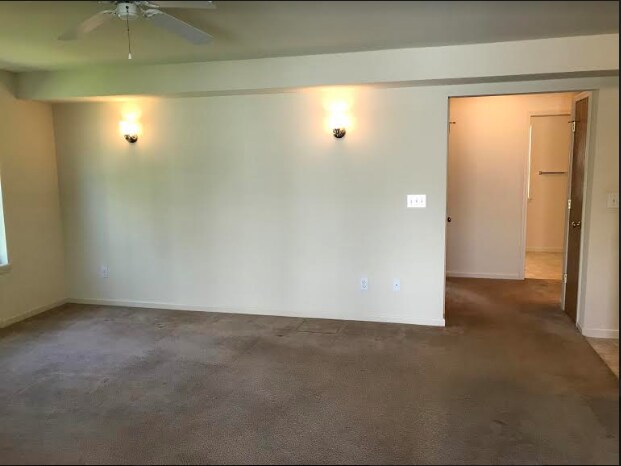 Building Photo - 465 Kings Rd