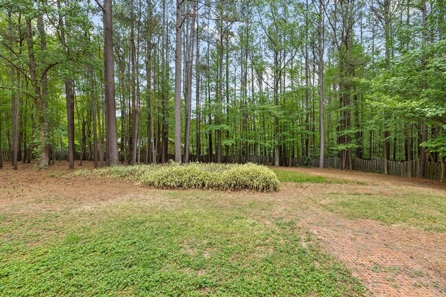 Building Photo - *Charming Farmhouse Style Retreat in Youngsville*