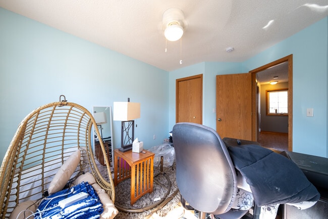 Building Photo - 1039 Fillmore Cir NE