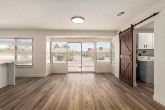 Building Photo - 17615 N Whispering Oaks Dr