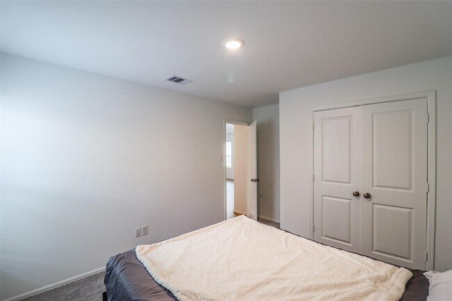 Building Photo - 19380 Villa Mesa Dr