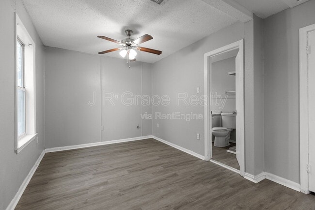 Building Photo - 3905 Hay Ave