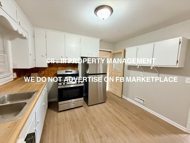 Building Photo - 315 W North Ave