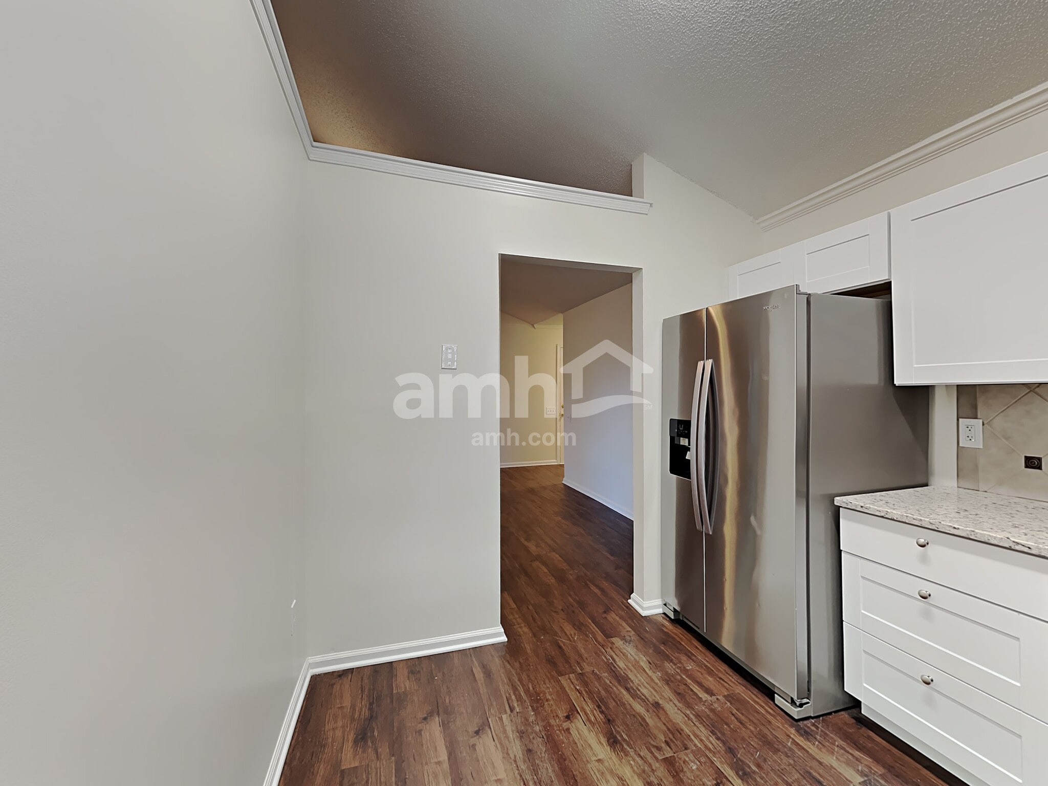 Building Photo - 7 Hazeltine Ct