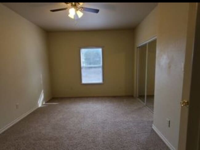 Building Photo - "Spacious 3-Bedroom Duplex Retreat in Gran...