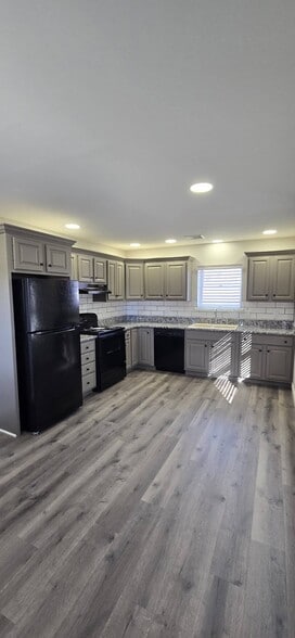 Kitchen - 245 Plum Aly