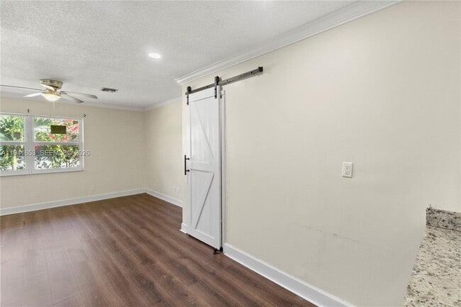 Building Photo - 441 NE 30th St