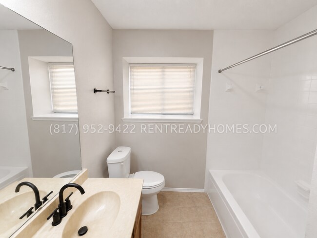 Building Photo - 9902 Plainfield Dr