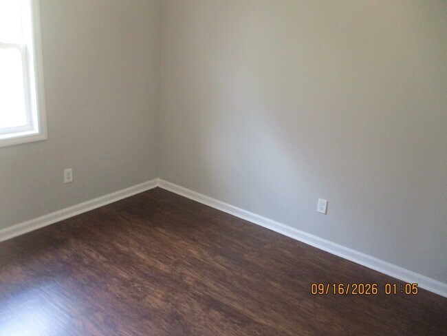 Building Photo - 2713-B Homewood Dr