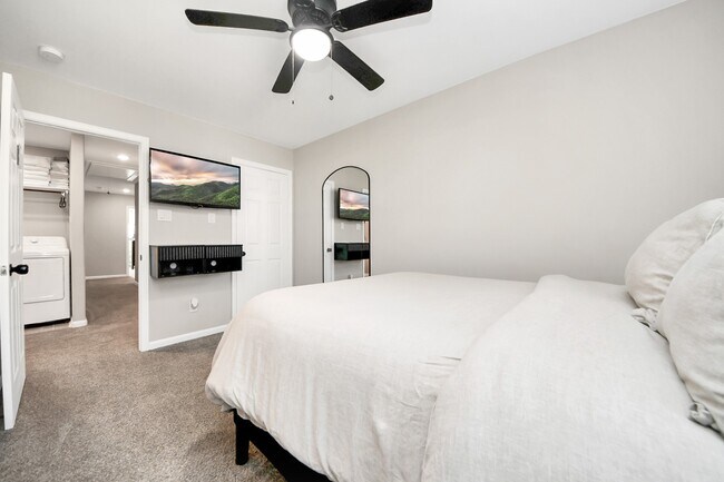 Building Photo - 7963 Birmingham St