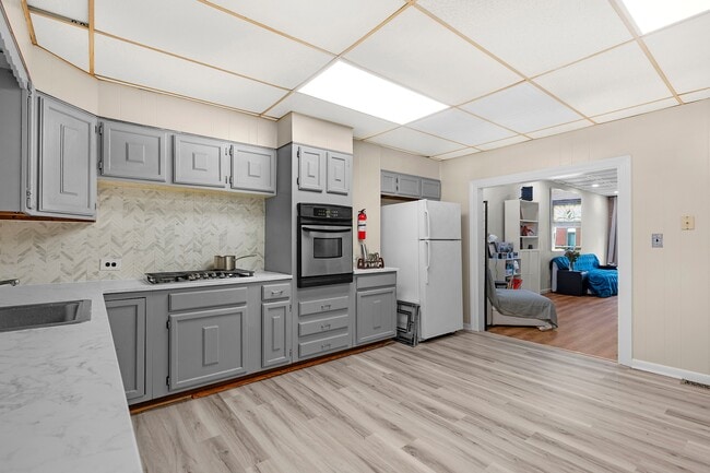 Building Photo - 114 N Highland Ave