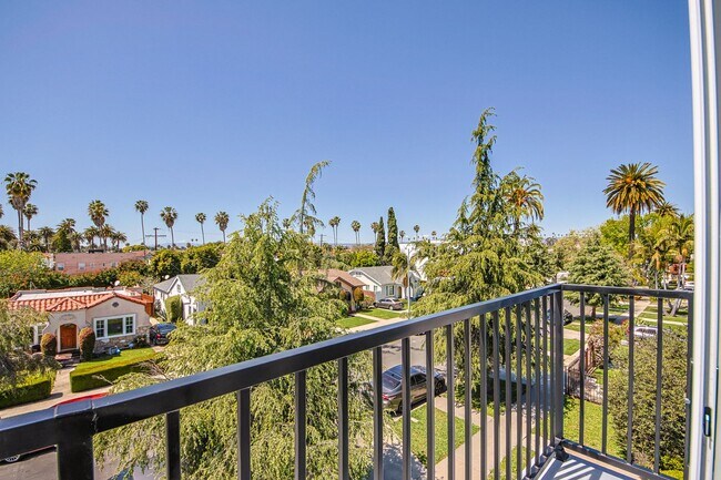 Building Photo - 2850 Virignia