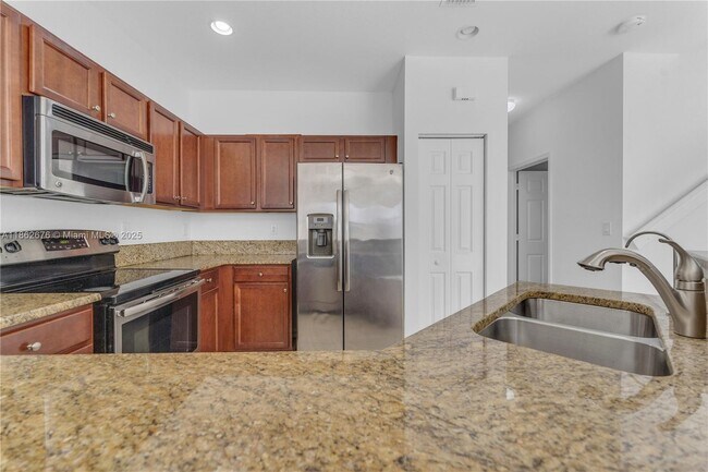 Building Photo - 17461 SW 153rd Ct