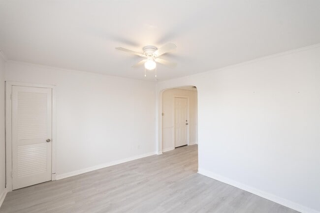 Building Photo - 3217 Dubois Pl SE