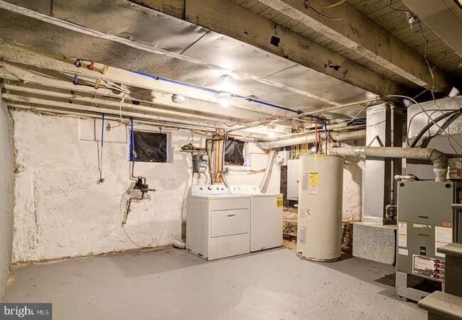 Building Photo - 2663 Belgrade St