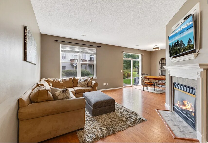 Building Photo - 5100 Holly Ln N