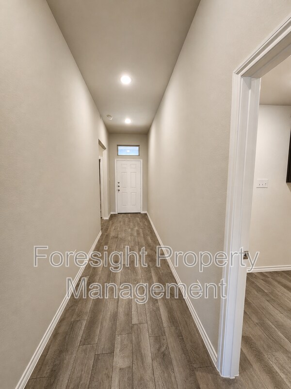 Building Photo - 538 Concho St