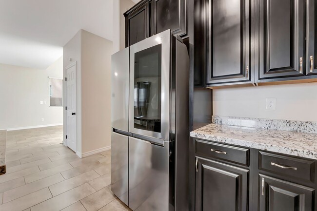 Building Photo - 4136 Midnight Crest Ave