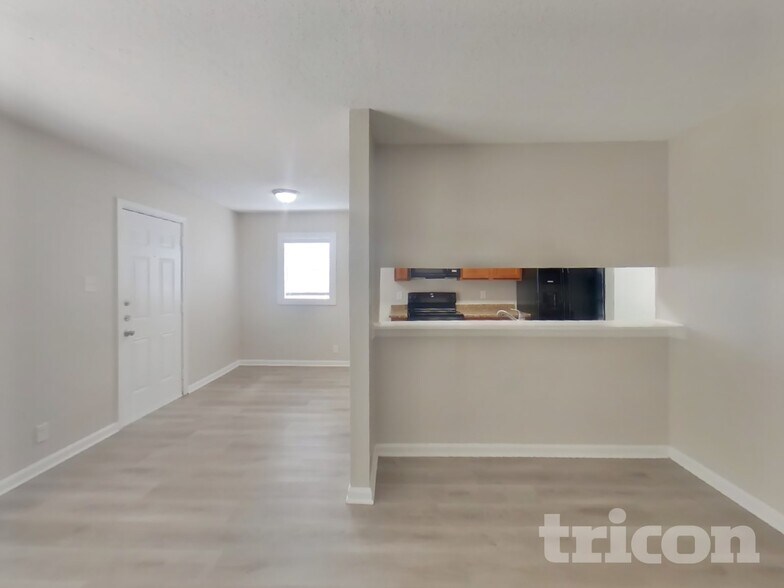 Building Photo - 6831 De Palma